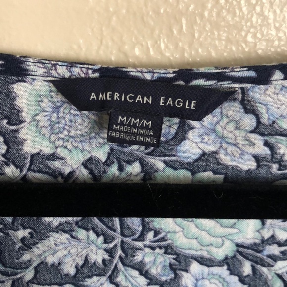 American Eagle Flowy Bell Sleeve Crop Top - Picture 4 of 5